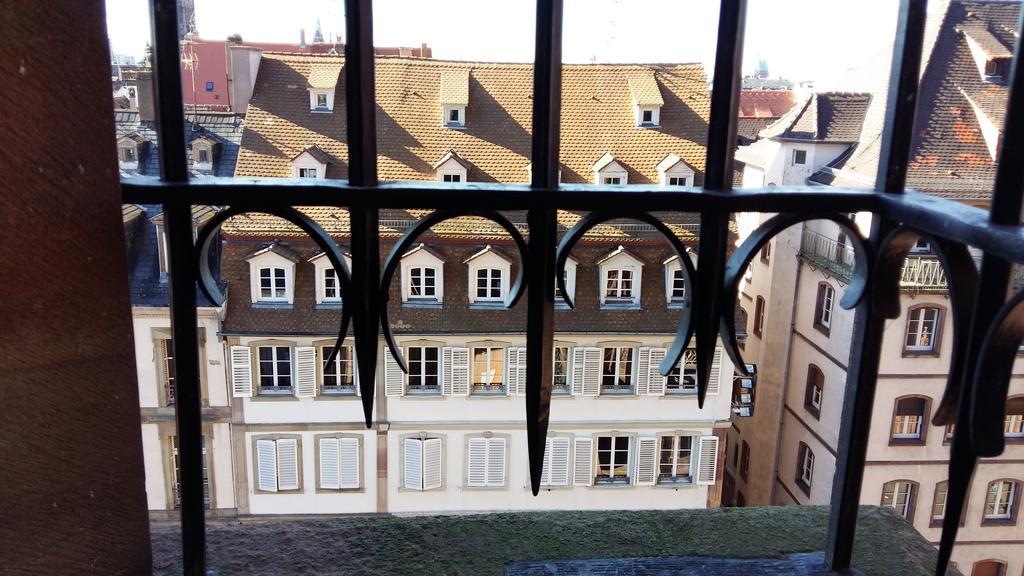 Les Appartements Place De La Cathedrale Strasbourg Exteriör bild